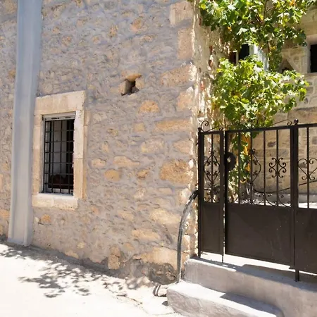 Apartment Schefflera Apt, Cretan Traditional House